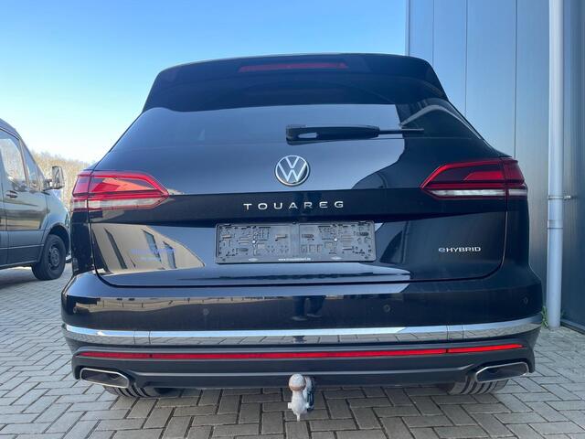 Volkswagen TOUAREG 3.0 TSI Motion E-Hybrid 470PK Trekhaak,Schuif-/kanteldak,Panoramadak,21Inch Xenon,Leer Bj 2022 1e eigenaar