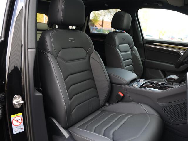 Volkswagen TOUAREG R 3.0 eHybid 340 kW / 462 pk SUV 8 vesn. Tiptonic 4 Motion | Panoramadak | Trekhaak | Luchtvering | Black pack
