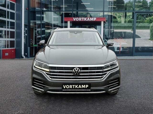 Volkswagen TOUAREG 3.0 TSI ELEGANCE 4MOTION EHYBRID LUCHTVERING/PANO-DAK/CAMERA/LED