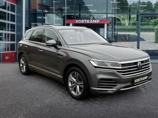 Volkswagen TOUAREG 3.0 TSI ELEGANCE 4MOTION EHYBRID LUCHTVERING/PANO-DAK/CAMERA/LED