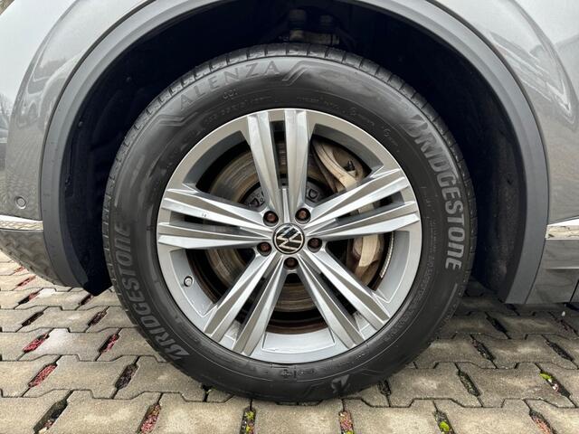Volkswagen TOUAREG 3.0 TSI ELEGANCE 4MOTION EHYBRID LUCHTVERING/PANO-DAK/CAMERA/LED