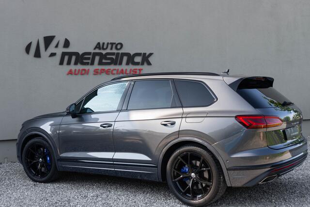 Volkswagen TOUAREG 3.0 TSI eHybrid 4MOTION / Luchtvering/ Standkachel/ Adaptive Cruise Control/ Trekhaak/ Panoramadak/ 280kW (381PK)