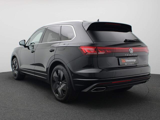 Volkswagen TOUAREG 3.0 TSi eHybrid 4MOTION Elegance 381PK DSG 360 gr. camera, head-up, trekhaak, leder, stoelventilatie, luchtvering, keyless, stoelverwarming&koeling, virtual pedal, alarm, 21'' lichtmetaal