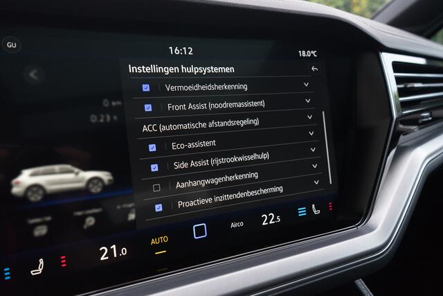 Volkswagen TOUAREG 3.0 TSI eHybrid 4MOTION / Puglia / Luchtvering/ Virtual Cockpit/ Panoramadak/ Trekhaak/ 280kW (381PK)
