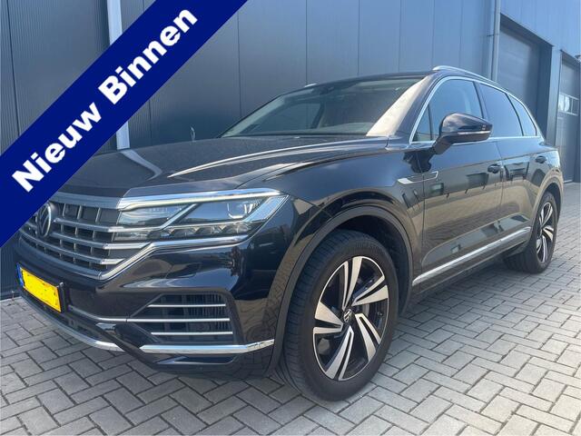 Volkswagen TOUAREG 3.0 TSi eHybrid 4MOTION Trekhaak,Schuif-/kanteldak,Panoramadak,21Inch Xenon,Leer Bj 2020 1e eigenaar
