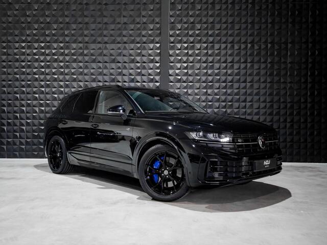 Volkswagen TOUAREG 3.0 TSi eHybrid 462PK 4M R Edition NIEUW! | Pano | Puglia | HUD | DYN. | Trekh. |