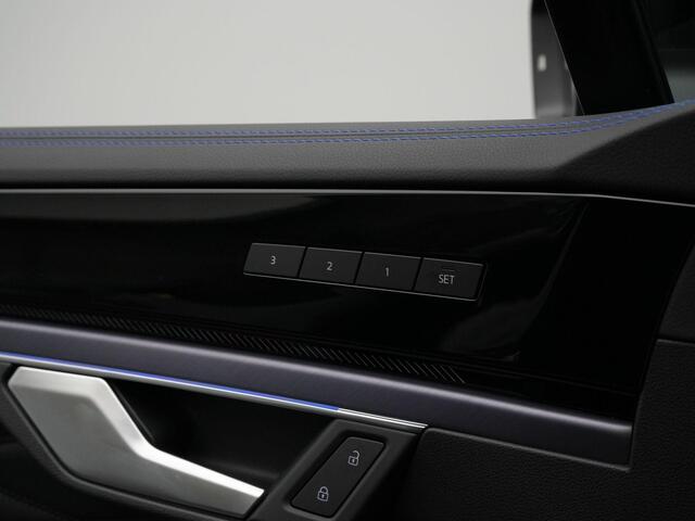 Volkswagen TOUAREG 3.0 TSi 463 pk tiptronic eHybrid 4MOTION R Edition | Panoramadak | Trekhaak | Puglia leder | Geheugen-/massagestoelen | Dynaudio | Rondomzicht camera