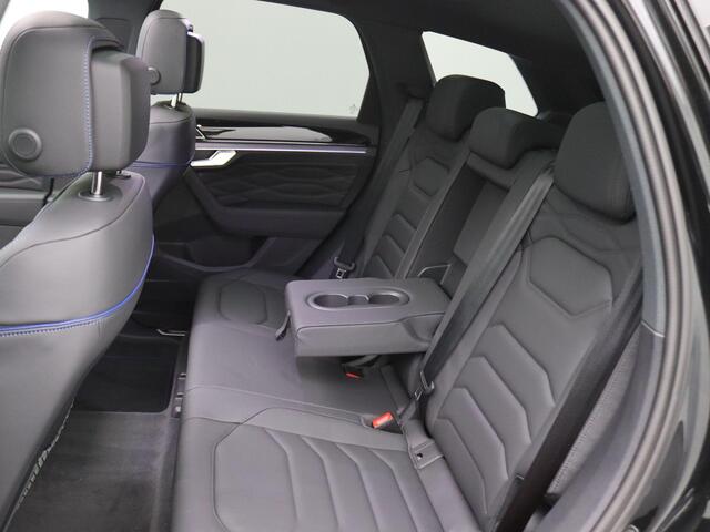 Volkswagen TOUAREG 3.0 TSi eHybrid 4MOTION R Edition 463PK DSG trekhaak, 22" lichtmetaal, panoramadak, 360gr. camera, leder, luchtvering, keyless, stuur-stoelverwarming, Dynaudio, head-up display