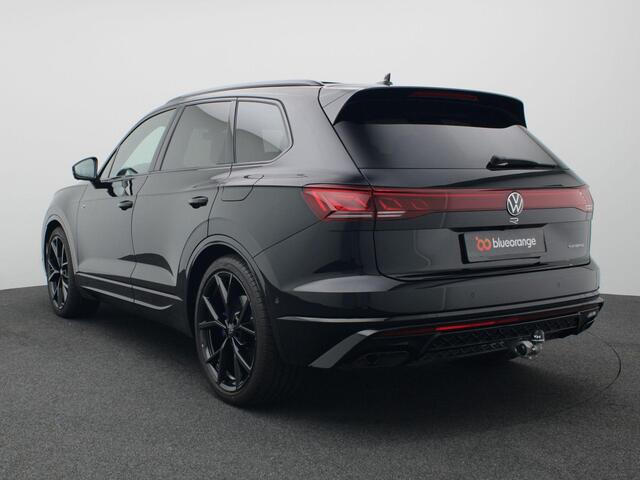 Volkswagen TOUAREG 3.0 TSi eHybrid 4MOTION R Edition 463PK DSG trekhaak, 22" lichtmetaal, panoramadak, 360gr. camera, leder, luchtvering, keyless, stuur-stoelverwarming, Dynaudio, head-up display