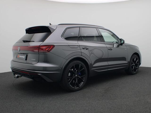 Volkswagen TOUAREG 3.0 TSi eHybrid 4MOTION R Edition 463PK DSG matrix led, trekhaak, panoramadak, 360gr. camera, leder, luchtvering, keyless, stuur-stoelverwarming, Dynaudio, head-up display, 22" lichtmetaal