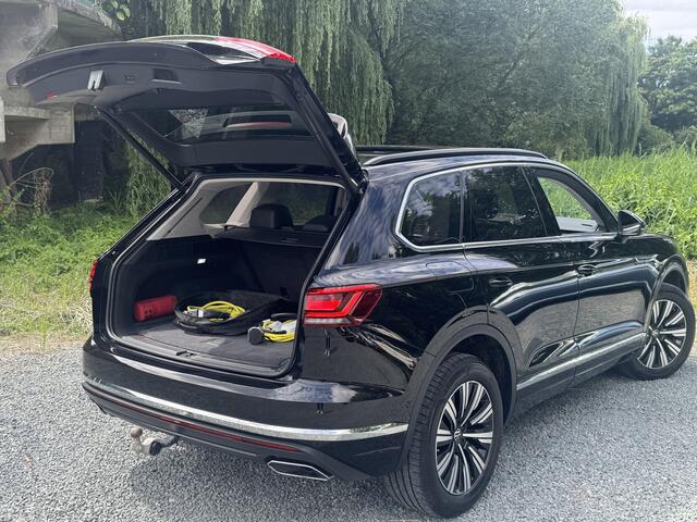 Volkswagen TOUAREG 3.0 TSi E-HYBRID 4MOTION ELEGANCE CAMERA/PANORAMADAK/TREKHAAK
