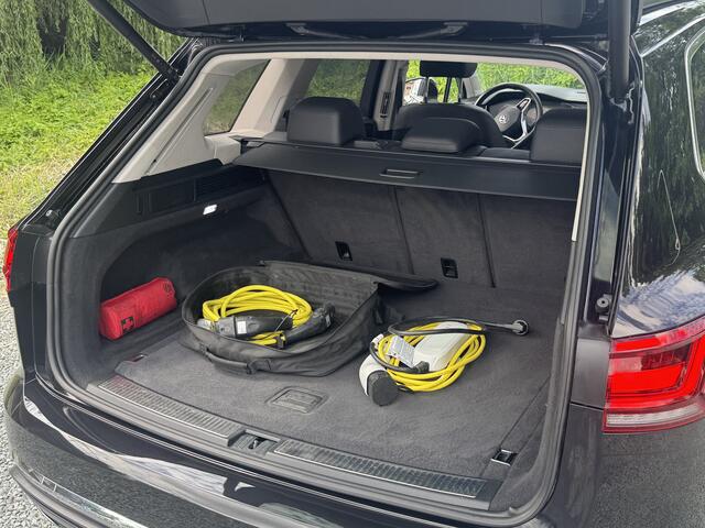 Volkswagen TOUAREG 3.0 TSi E-HYBRID 4MOTION ELEGANCE CAMERA/PANORAMADAK/TREKHAAK