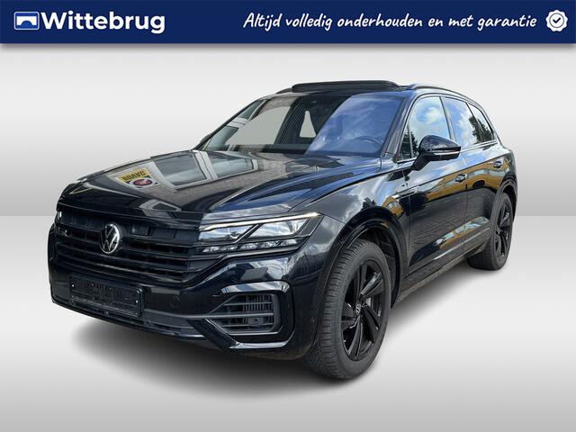 Volkswagen TOUAREG 3.0 TSi eHybrid 4MOTION R / AUTOMAAT/ PANO/ ELEKTR. TREKHAAK/ LUCHTVERING/ NACHTZICHT/ SOFT-CLOSE/ 360 CAMERA/ MEMORY SEATS/ LEDER/ CLIMA 4-ZONE/ STOEL VERWARM + VENTILATIE/ RIJ-MODI/ APP-CONNECT/ 21" LMV/ NAVI