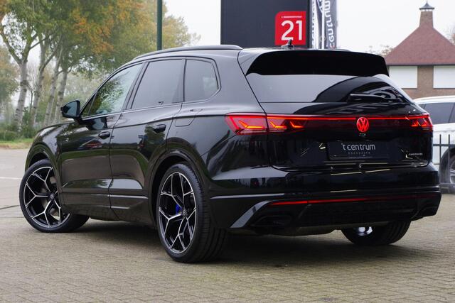 Volkswagen TOUAREG 3.0 TSi R 4MOTION 463 PK PHEV, Trekhaak, Panoramadak, Dynaudio, Massage
