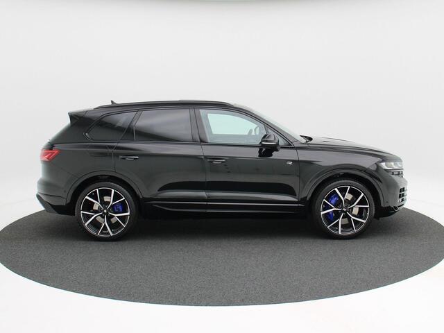 Volkswagen TOUAREG 3.0 TSi eHybrid 463 Pk 4MOTION R-Line | 360° Camera | Full LED | Trekhaak | Panoramadak | DynAudio | Head-Up | Digitaal Dashboard | 22 Inch