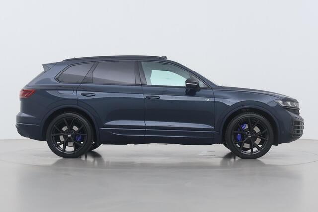 Volkswagen TOUAREG 3.0 TSi 4MOTION R | NIEUW | Luchtvering | Head-Up | Massage+Ventilatie | Dynaudio | Trekhaak | 22 Inch Estoril