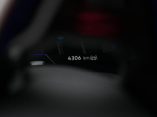 Volkswagen TOUAREG 3.0 TSi eHybrid 462 pk Tiptronic 4MOTION R | Nachtzicht | IQ Light | Trekhaak | Achteruitrijcamera | Panoramadak | Head-up display | 22 inch