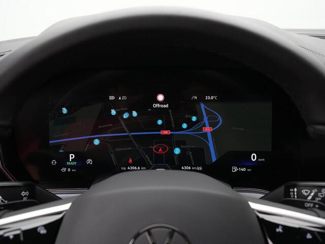 Volkswagen TOUAREG 3.0 TSi eHybrid 462 pk Tiptronic 4MOTION R | Nachtzicht | IQ Light | Trekhaak | Achteruitrijcamera | Panoramadak | Head-up display | 22 inch