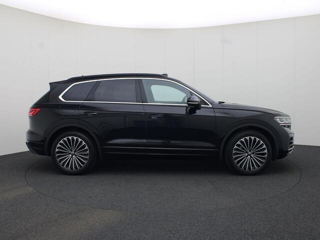 Volkswagen TOUAREG 3.0 TSieHybrid 280kW/381PK 4MOTION Elegance · Panoramadak · Leder · Trekhaak · Garantie tot 17-01-2029 of 100.000km