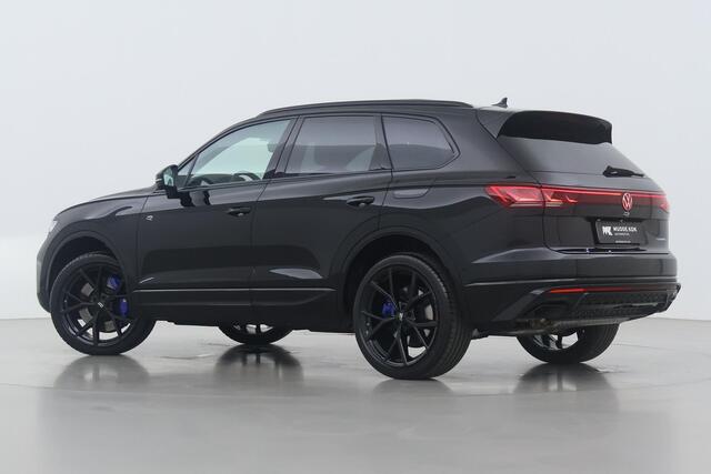 Volkswagen TOUAREG 3.0 TSi 4MOTION R | NIEUW | Luchtvering | Head-Up | Massage+Ventilatie | Dynaudio | Trekhaak | 22 Inch Estoril