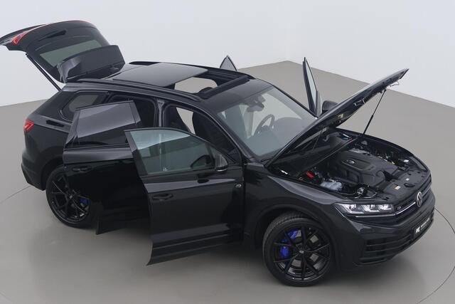 Volkswagen TOUAREG 3.0 TSi 4MOTION R | NIEUW | Luchtvering | Head-Up | Massage+Ventilatie | Dynaudio | Trekhaak | 22 Inch Estoril