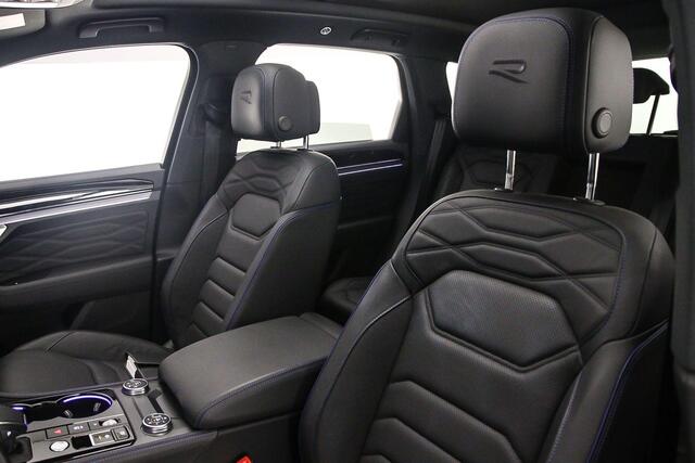 Volkswagen TOUAREG R 3.0 TSI eHybrid 462pk Tiptronic Panoramadak, Luchtvering, Lederen bekleding, Head up display, DYN Audio, Adaptive cruise control, Achteruitrijcamera