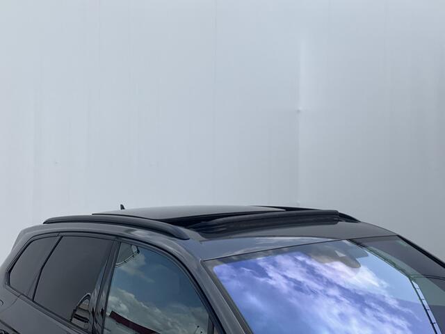 Volkswagen TOUAREG 3.0 TSI 4MOTION R 462PK PHEV Pano Elek.Trekhaak [3500KG] Luchtvering Matrix Memory VOL!