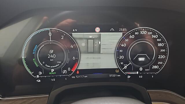Volkswagen TOUAREG 3.0 TSi eHybrid 4MOTION | Trekhaak | Luchtvering | Head-up | Nachtzicht | Vol!