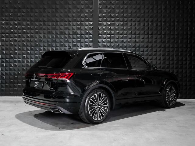 Volkswagen TOUAREG 3.0 TSi eHybrid 4M Elegance | 161 km!! | Luchtv. | Pano | Trekh. | HUD | Stoelvent. + massage | 21 "