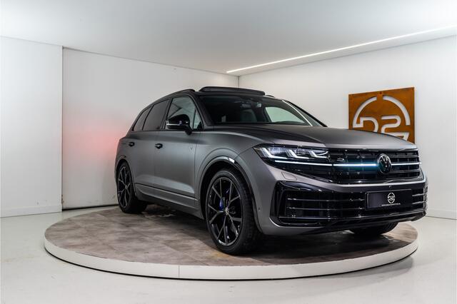 Volkswagen TOUAREG R 3.0 TSi eHybrid 4MOTION R 463PK | 2025 DIRECT LEVERBAAR | VOL OPTIE!