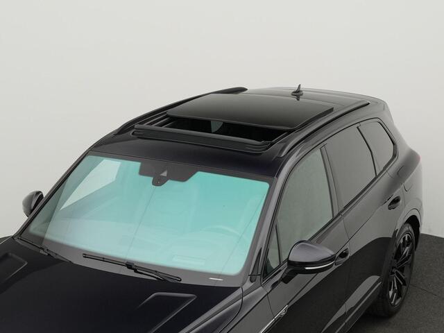 Volkswagen TOUAREG R 3.0 TSi 462 pk tiptronic eHybrid 4MOTION | Panoramadak | Trekhaak | Puglia leder | Head-up display | Stoelventilatie | Geheugenstoel