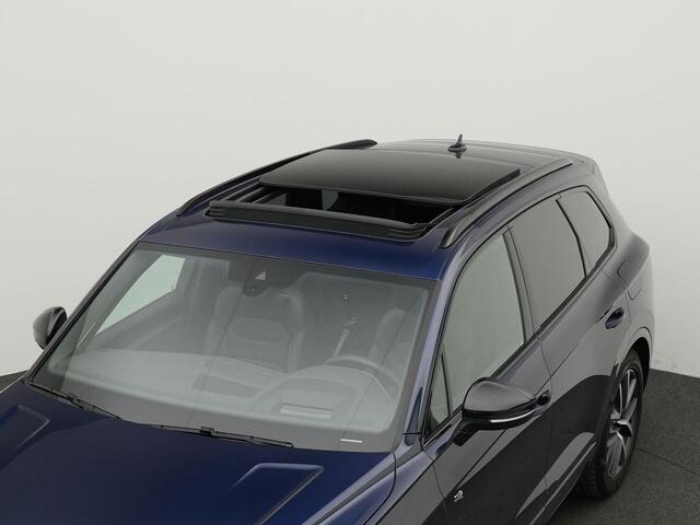 Volkswagen TOUAREG 3.0 TSi 462 pk tiptronic eHybrid 4MOTION R | Panoramadak | Servosluiting portieren | Leder 'Vienna' | Head-Up Display | Geheugenstoelen | Rondomzicht camera