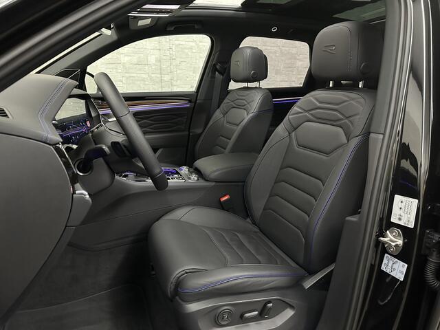 Volkswagen TOUAREG R 3.0 TSI 462PK E-Hybrid | Luchtvering | Puglia-Leder | Panorama | DYN-Audio | Massage | Ventilatie | ACC | Trekhaak | Nachtzicht | Head-Up | Ergo-Comfort | 22" | Keyless-Entry | Memory | 4-Zone Clima | ISO-Glas | Stoelverwarming V+A | Dodehoek | Standkac