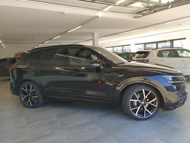 Volkswagen TOUAREG 3.0 TDI DSG R-LINE 4MOTION PANO-DAK/TREKHAAK/CAMERA/CARPLAY/ACC