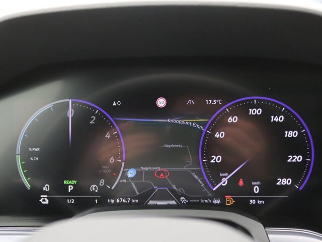 Volkswagen TOUAREG 3.0 TSi eHybrid 4MOTION R Edition 463PK Aut. Trekhaak, 22" LM Velgen, Pano-Schuifdak, Puglia Leder, 360gr. Camera, Stoelverwarming & Koeling, Memorystoel, Servosluiting, Head-Up Display