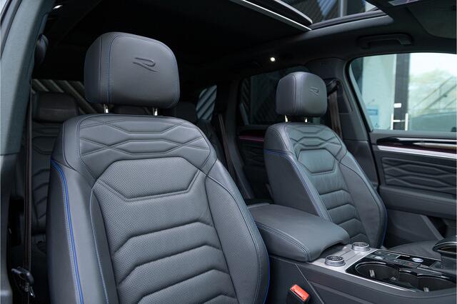 Volkswagen TOUAREG R 3.0 V6 TSI eHybrid 4M Panodak Puglia Luchtv. Massage Head up 360 Stoelvent Trekhaak