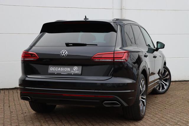 Volkswagen TOUAREG 3.0 TSI eHybrid 4Motion Elegance Black Style | Luchtvering | 380pk Tiptronic