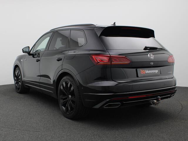 Volkswagen TOUAREG 3.0 TSi e-Hybrid 4MOTION R 463PK Aut. Pano-Schuifdak, 21" LM Velgen, Luchtvering, Keyless, Alarm, Nachtzichtcamera, Servosluiting, Trekhaak, Stoel-Stuurverwarming