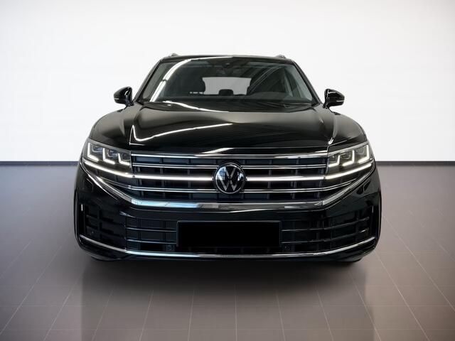 Volkswagen TOUAREG 3.0 TDI Elegance Grijs Kenteken ACC Luchtvering Comfortstoelen Trekhaak