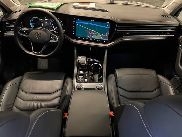 Volkswagen TOUAREG 3.0 TDI Elegance Grijs Kenteken ACC Luchtvering Comfortstoelen Trekhaak