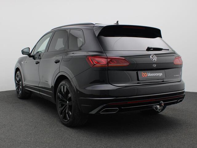 Volkswagen TOUAREG 3.0 TSi eHybrid 4MOTION R 463PK Aut. Pano-Schuifdak, Trekhaak, Keyless, Alarm, Side Assist, Head-Up Display, Stoel-Stuurverwarming, 21" LM Velgen