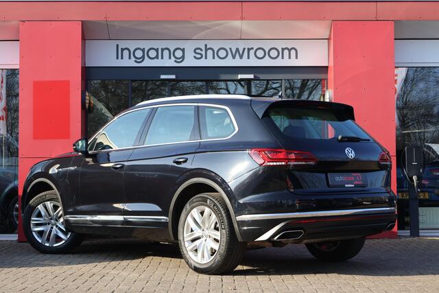 Volkswagen TOUAREG 3.0 TDI 4MOTION | Panoramadak | Winter Pakket | Leder | ACC | PDC | Navigatie |