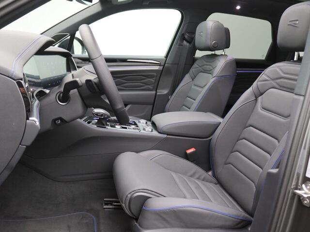 Volkswagen TOUAREG 3.0 TSi eHybrid 4MOTION R Edition 463PK DSG matrix led, trekhaak, panoramadak, 360gr. camera, leder, luchtvering, keyless, stuur-stoelverwarming, Dynaudio, head-up display, 22" lichtmetaal