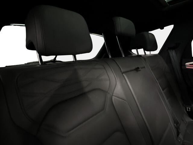 Volkswagen TOUAREG 3.0 462pk TSi 4MOTION R Velgen ' Suzuka zwart', 21 inch lichtmetaal | Navigatie-apparaat Premium | Trekhaak, elektrisch zwenkbaar