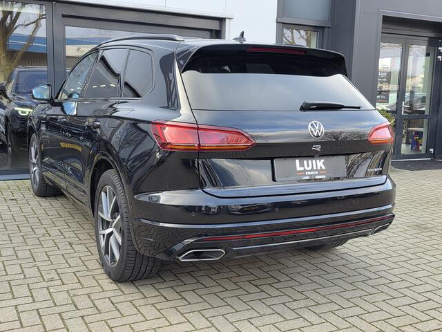 Volkswagen TOUAREG 3.0 TSi 4MOTION R + PANO DAK + LED + TREKHAAK + LUCHTVERING