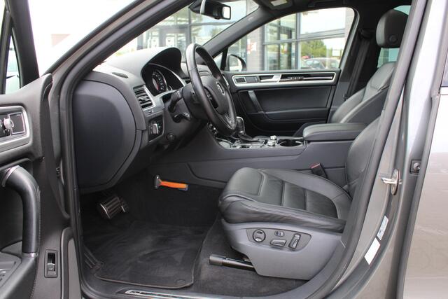 Volkswagen TOUAREG 3.0 TDI R-line / Panoramadak / Dynaudio / 360 Camera