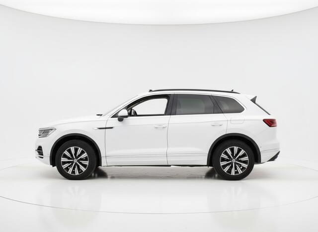 Volkswagen TOUAREG 3.0 TSi eHybrid ATMOSPHERE 4MOTION TREKHAAK/HEAD-UP/PANORAMADAK