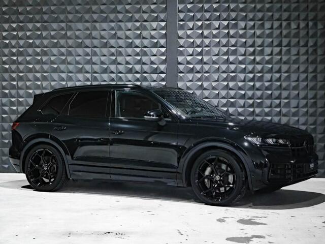 Volkswagen TOUAREG 3.0 TSi eHybrid 4M | 22" | Pano | Dynaudio | Luchtv. | All Black | Memory |