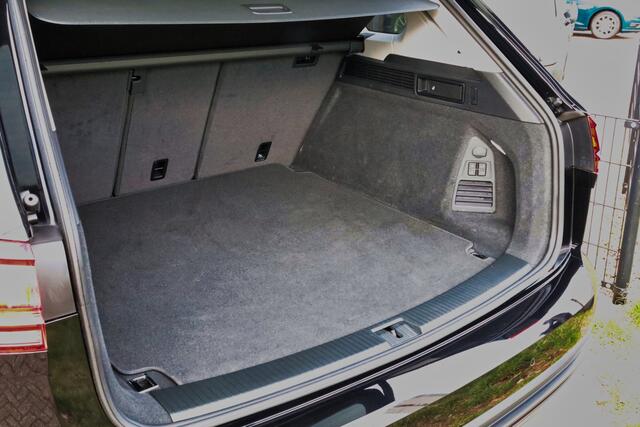 Volkswagen TOUAREG Elegance 3.0 V6 TDI 170kw/231pk 4Motion Tiptronic8