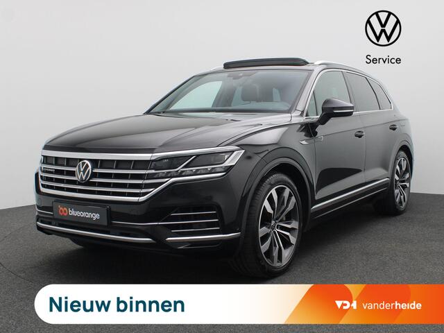 Volkswagen TOUAREG 3.0 TSi eHybrid 4MOTION Elegance 367PK Aut. Pano-Schuifdak, Trekhaak, Keyless, Elektr. Achterklep, 21" LM Velgen, Navi, Luchtvering, Memorystoel, Stoelverwarming, Achteruitrijcamera